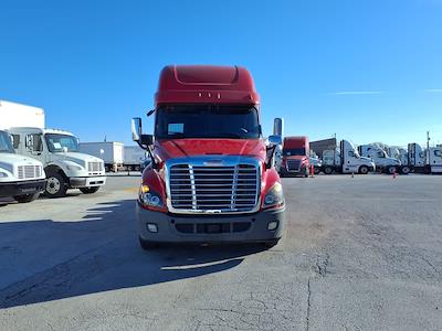 Used 2019 Freightliner Cascadia Detroit Diesel DD15 Semi Truck with Sleeper Cab for sale #827691 - photo 2