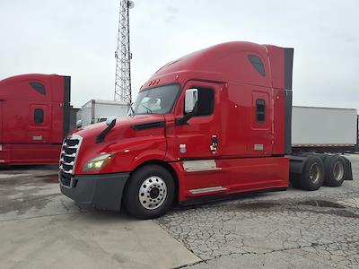 Used 2020 Freightliner Cascadia Detroit Diesel DD15 Semi Truck with Sleeper Cab for sale #831900 - photo 1