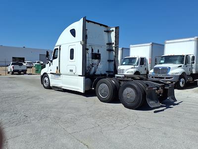 Used 2019 Freightliner Cascadia Detroit Diesel DD15 Semi Truck with Sleeper Cab for sale #832750 - photo 2
