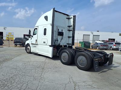 Used 2019 Freightliner Cascadia Detroit Diesel DD15 Semi Truck with Sleeper Cab for sale #832855 - photo 2