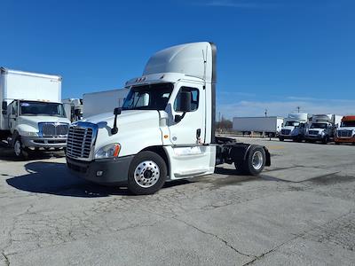 Used 2019 Freightliner Cascadia - photo 1