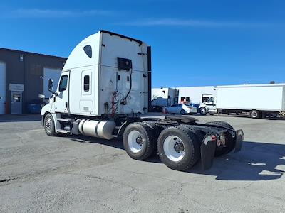 Used 2020 Freightliner Cascadia Detroit Diesel DD15 Semi Truck with Sleeper Cab for sale #874586 - photo 2