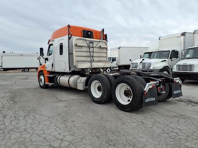 Used 2020 Freightliner Cascadia - photo 1