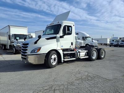 Used 2020 Freightliner Cascadia - photo 1