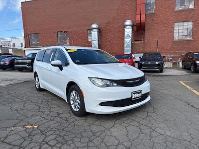 Used 2023 Chrysler Voyager LX Minivan for sale #B4599 - photo 1