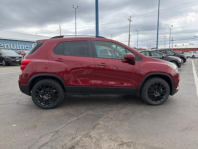 Used 2022 Chevrolet Trax - photo 1