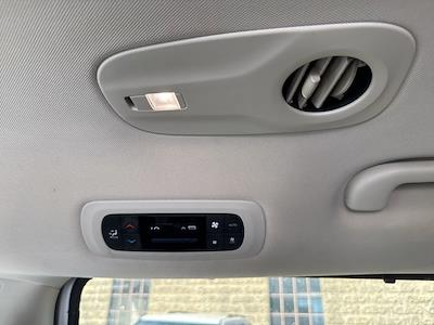 Used 2021 Chrysler Pacifica - photo 1