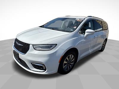 Used 2021 Chrysler Pacifica - photo 1