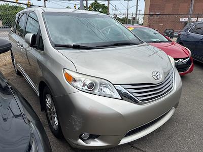 2015 Toyota Sienna 4x2 Minivan for sale #J0801 - photo 1