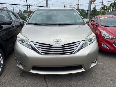 2015 Toyota Sienna 4x2 Minivan for sale #J0801 - photo 2