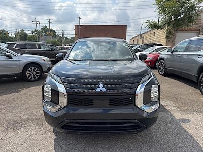 2023 Mitsubishi Outlander 4WD SUV for sale #J0818 - photo 2