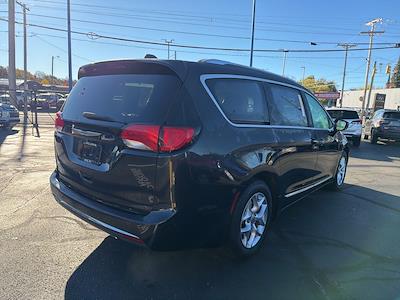 Used 2020 Chrysler Pacifica Touring L Minivan for sale #J0895 - photo 2
