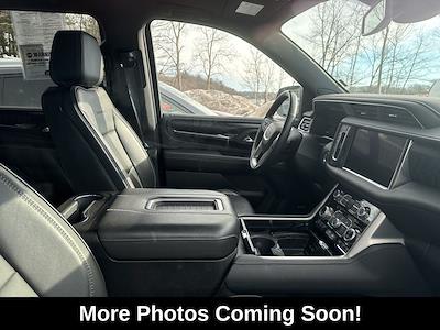 Used 2024 GMC Yukon XL - photo 1