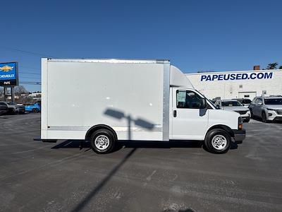 Used 2025 Chevrolet Express 3500 - photo 1