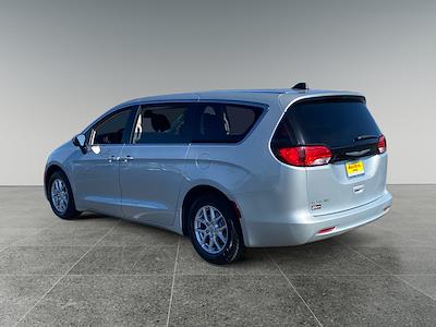 Used 2023 Chrysler Voyager - photo 1