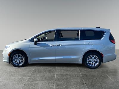 Used 2023 Chrysler Pacifica - photo 1