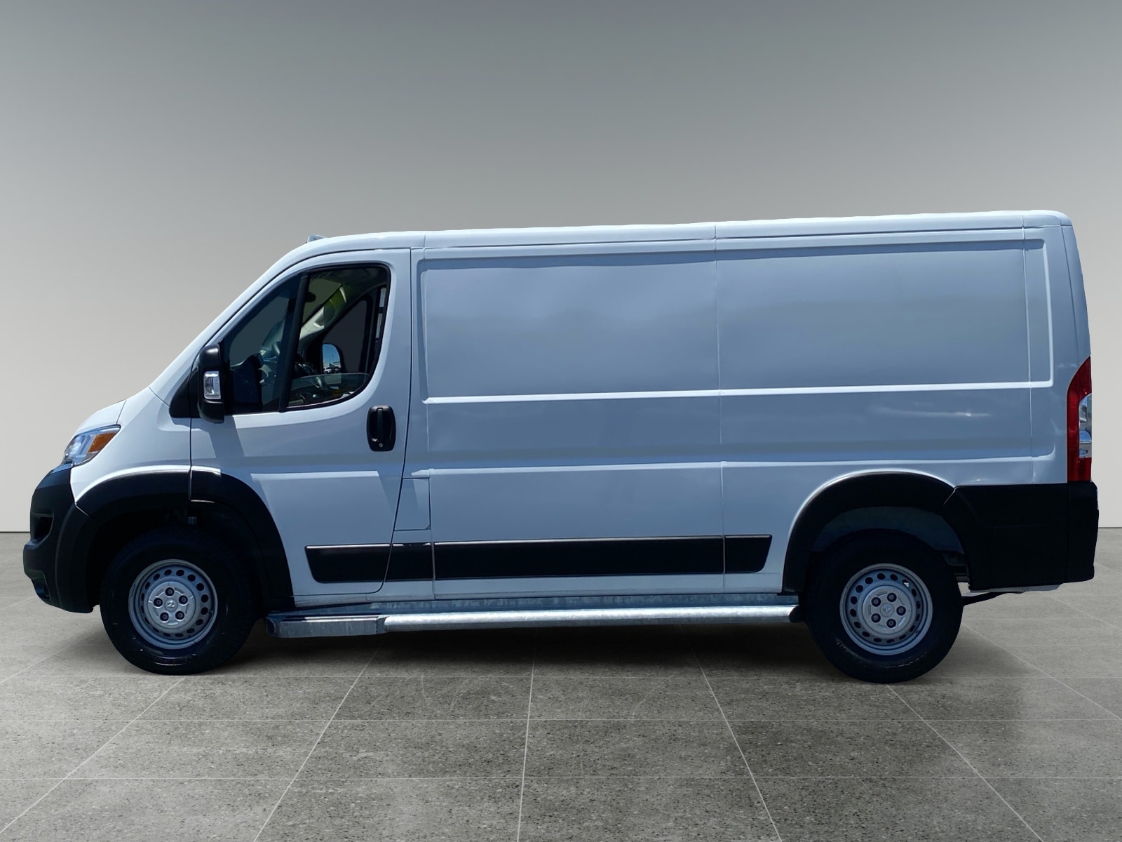 Used 2025 Ram ProMaster 2500 - photo 1
