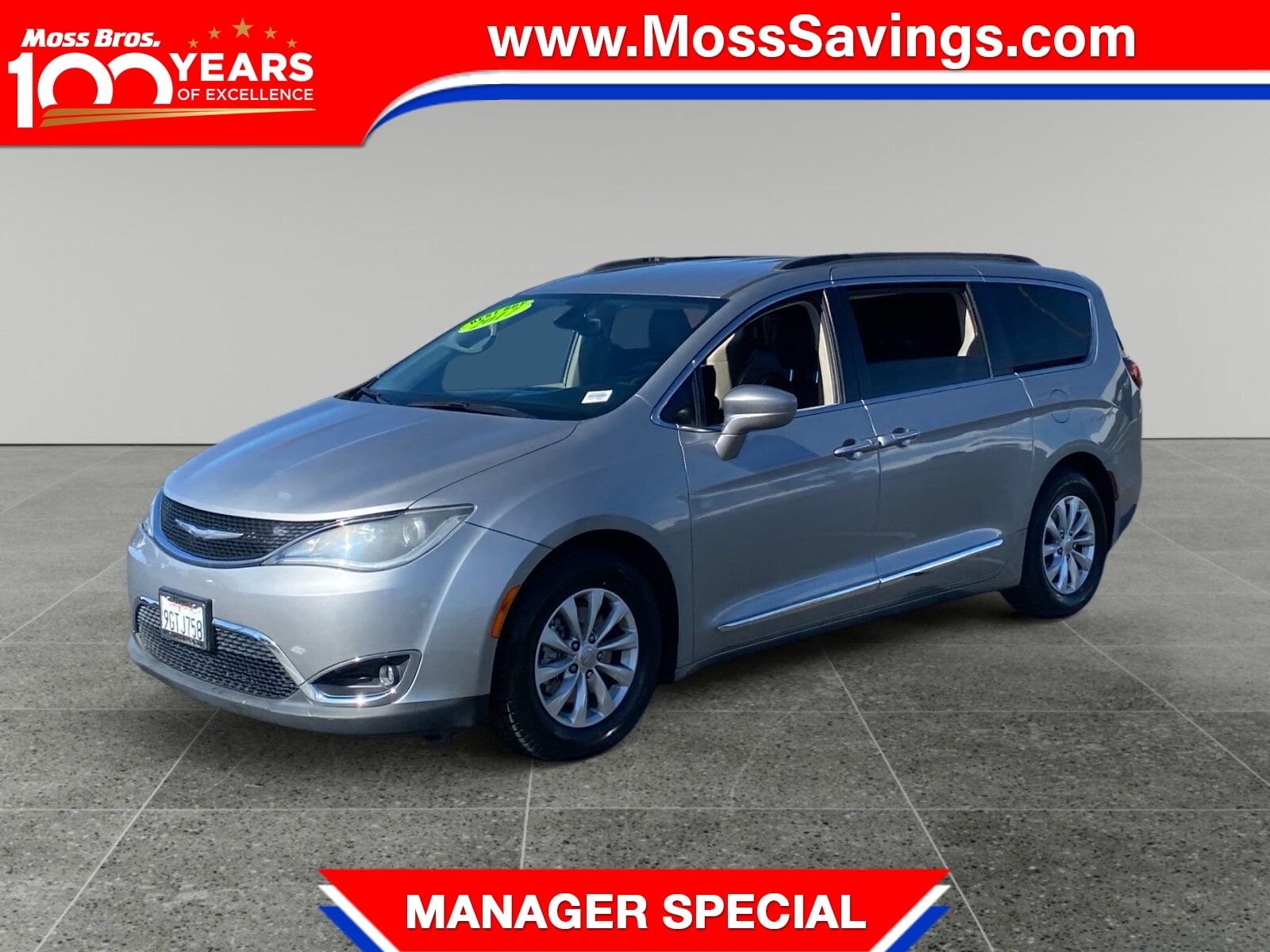 Used 2017 Chrysler Pacifica - photo 1