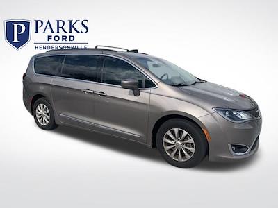2017 Chrysler Pacifica FWD Minivan for sale #2F2750A - photo 1