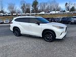 Used 2022 Toyota Highlander Platinum for sale #2F2767A - photo 4