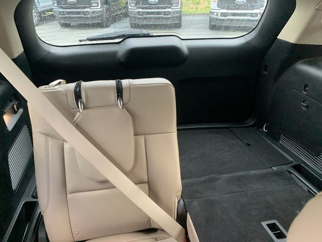 Used 2023 Ford Explorer - photo 16