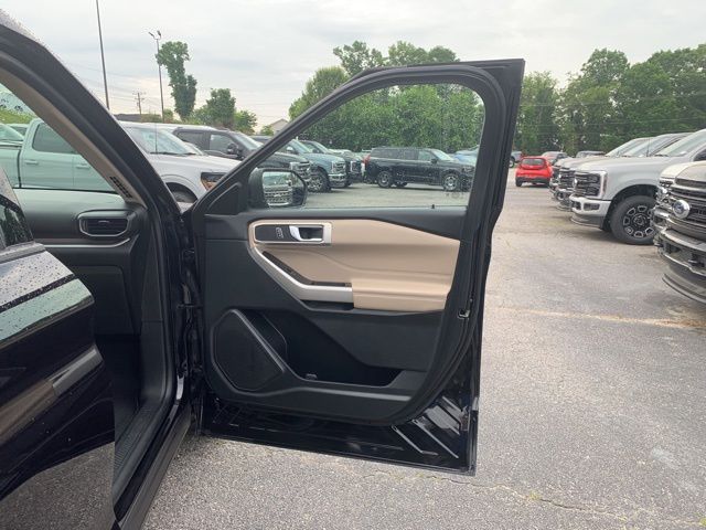 Used 2023 Ford Explorer - photo 17