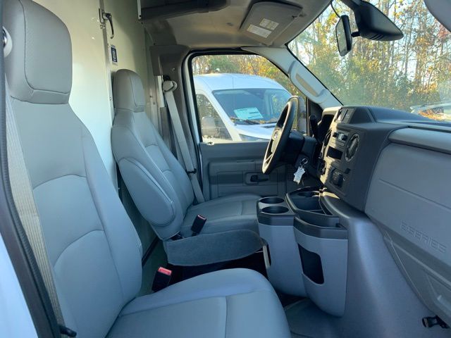 New 2026 Ford E-350 - photo 25