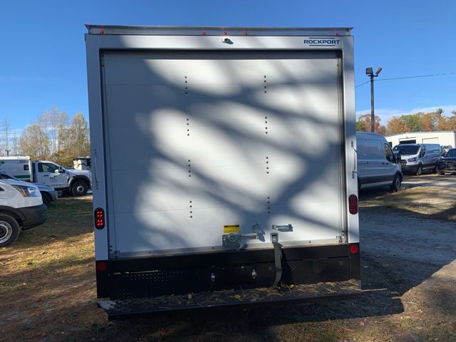 New 2026 Ford E-350 - photo 9