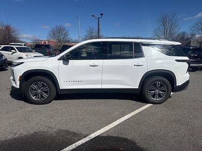 Used 2025 Chevrolet Traverse - photo 1