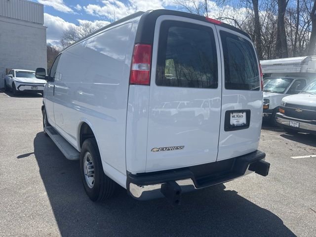 Used 2024 Chevrolet Express 2500 - photo 5