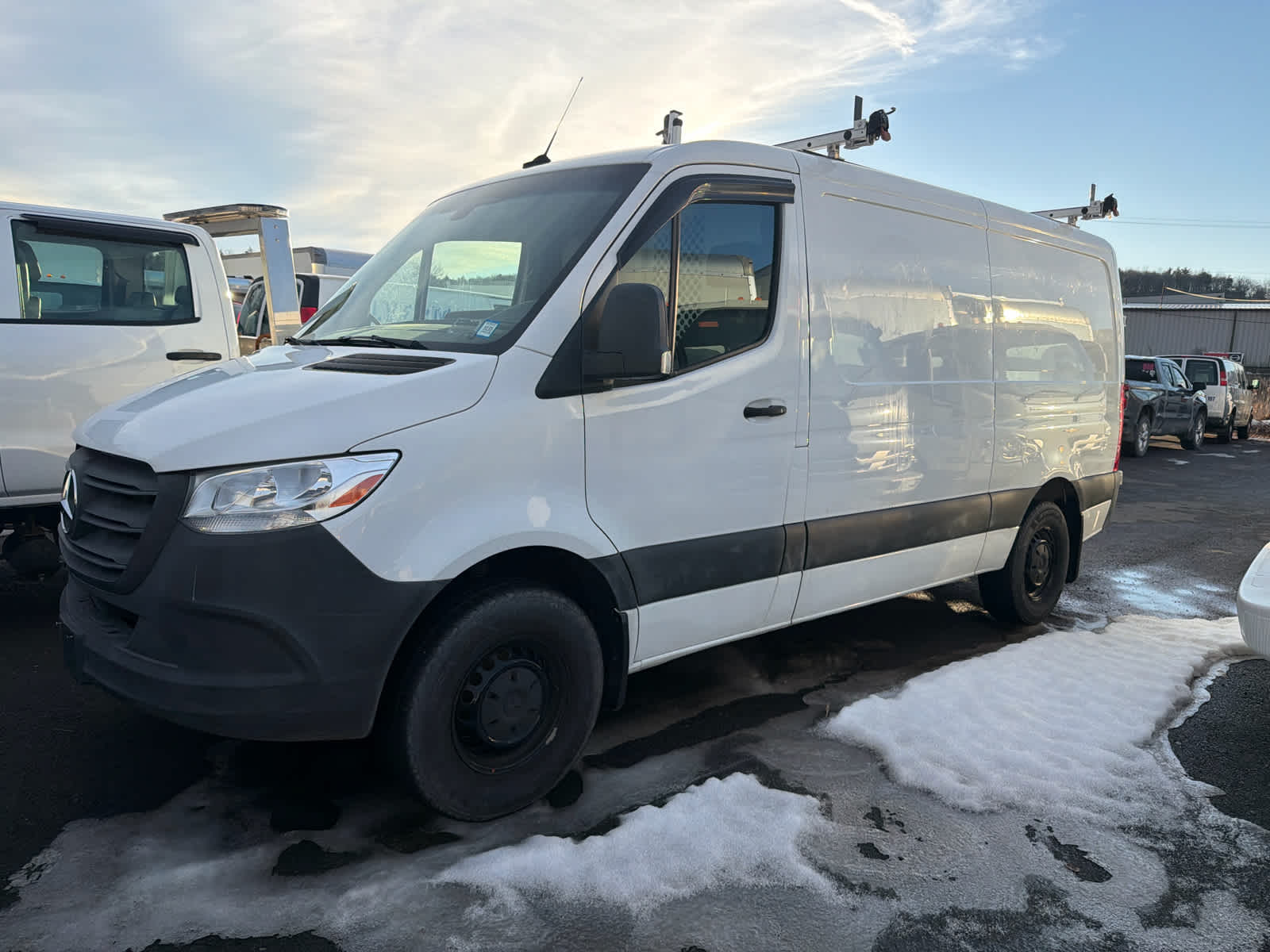 Used 2021 Mercedes-Benz Sprinter 1500 - photo 2