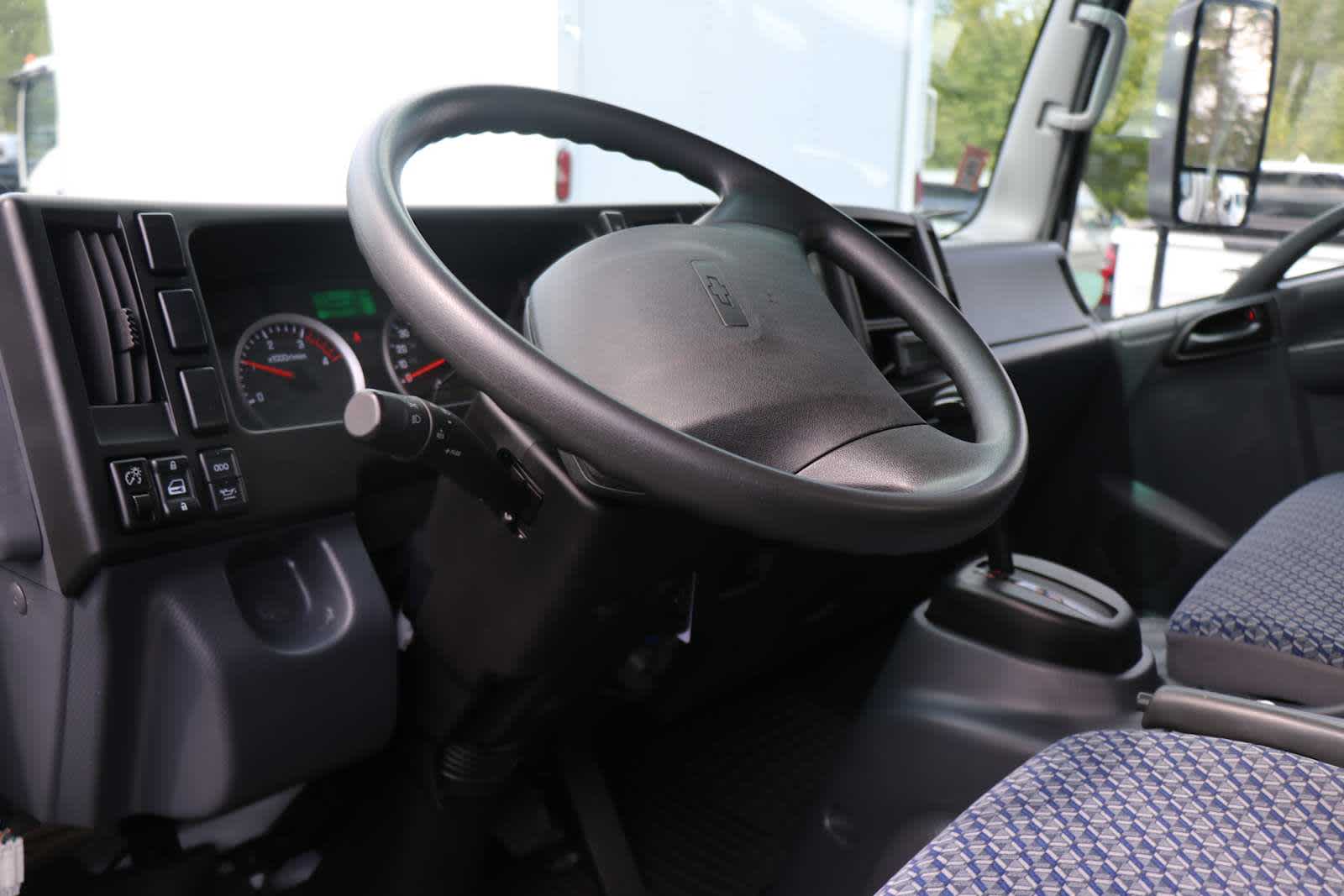 Used 2023 Chevrolet LCF 4500XD - photo 12