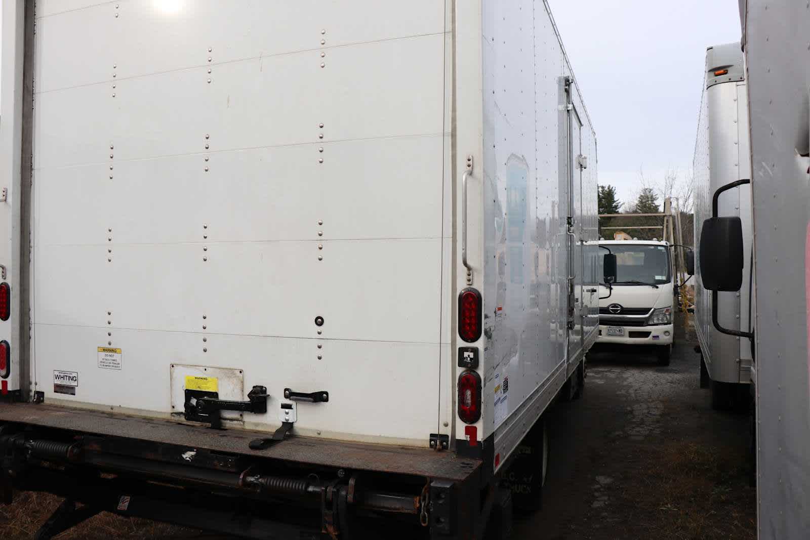 Used 2022 Chevrolet LCF 5500HD - photo 2