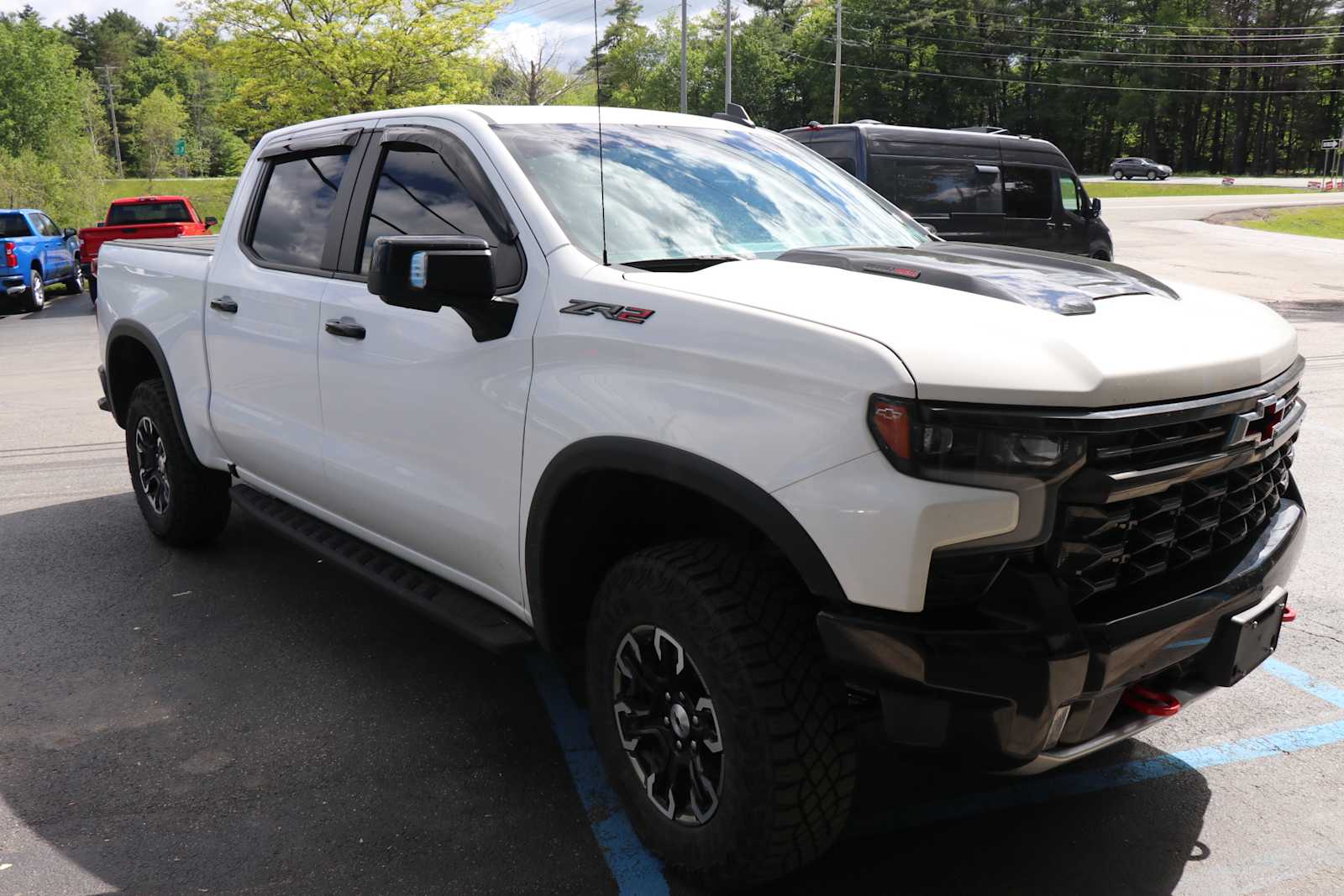 Used 2024 Chevrolet Silverado 1500 - photo 1