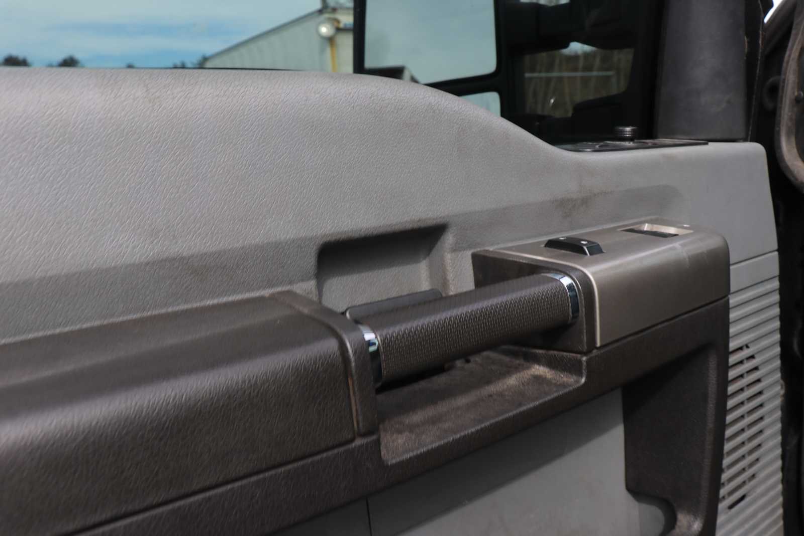 Used 2022 Ford F-650 - photo 13