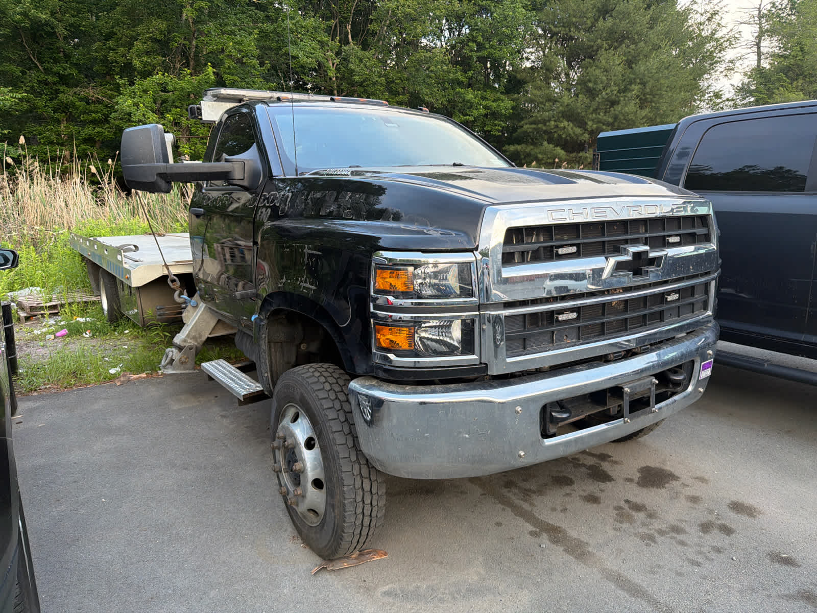 Used 2023 Chevrolet Silverado 6500 - photo 1