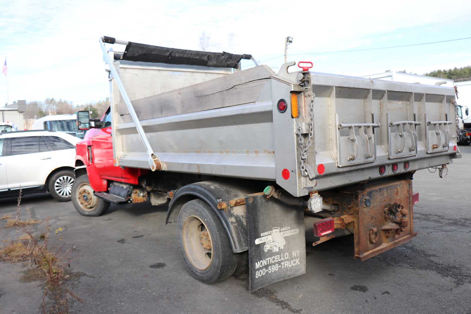 Used 2019 Chevrolet Silverado 6500 - photo 2