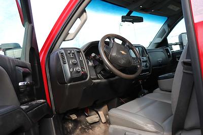 Used 2019 Chevrolet Silverado 6500 - photo 2