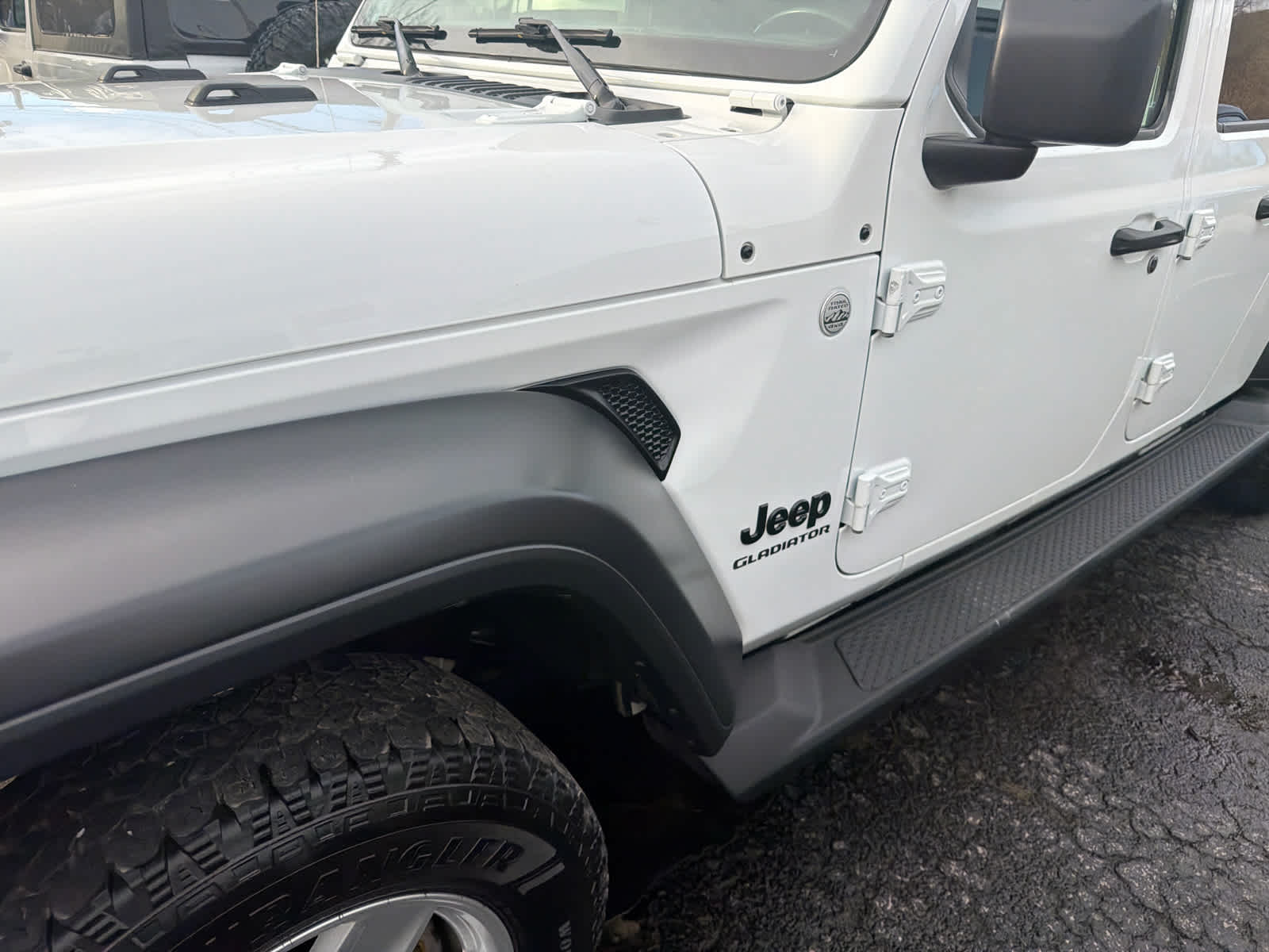 Used 2020 Jeep Gladiator - photo 6