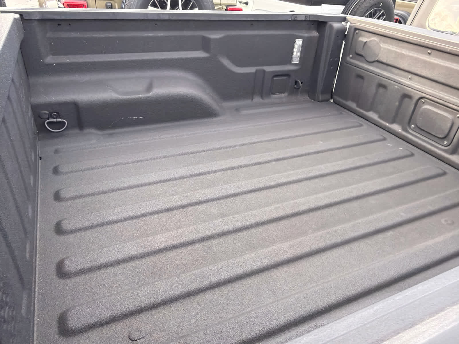Used 2020 Jeep Gladiator - photo 9