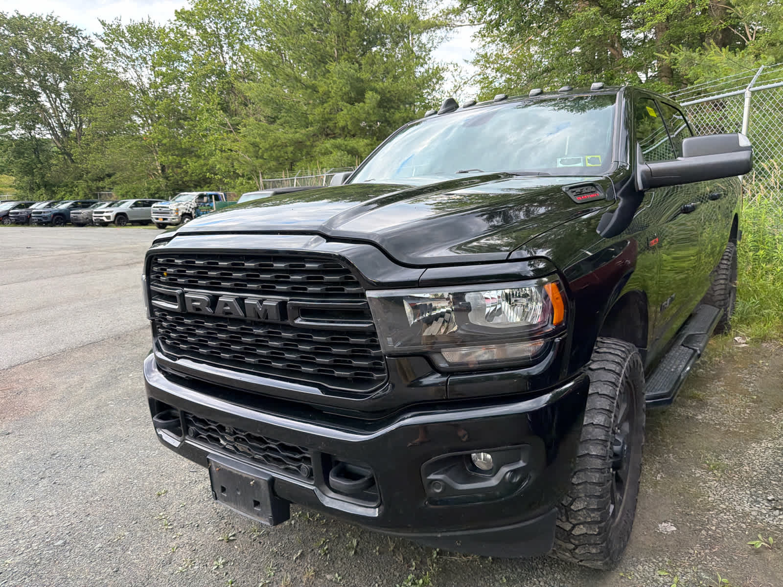 Used 2022 Ram 2500 - photo 2