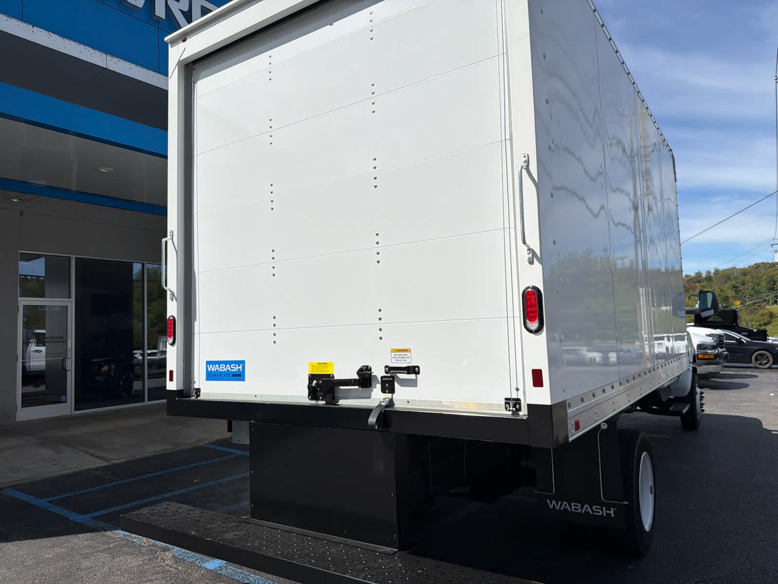 New 2024 Chevrolet Silverado 5500 - photo 2
