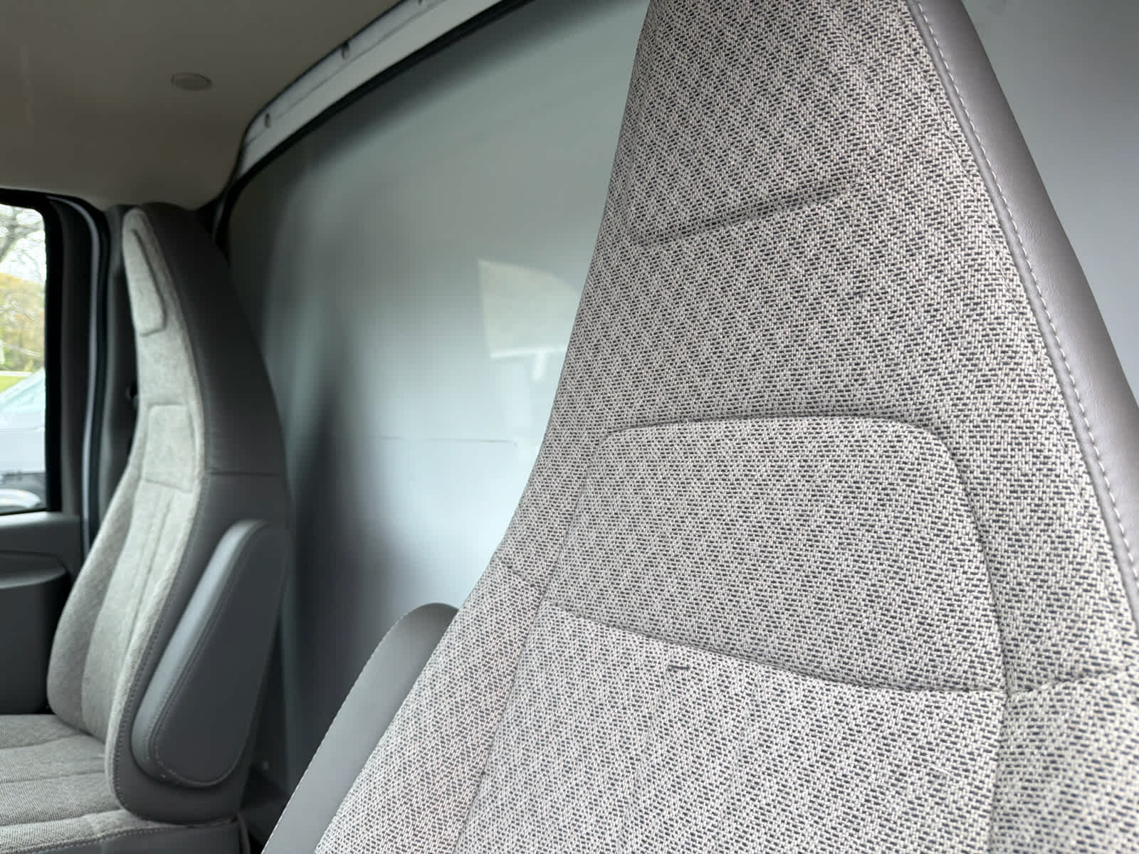 New 2025 Chevrolet Express 3500 - photo 8