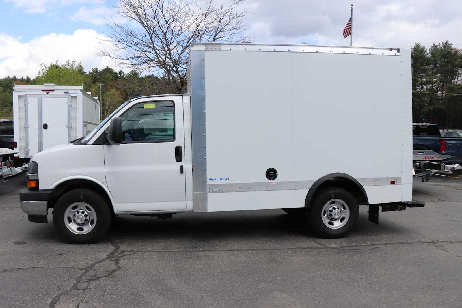 New 2025 Chevrolet Express 3500 - photo 8