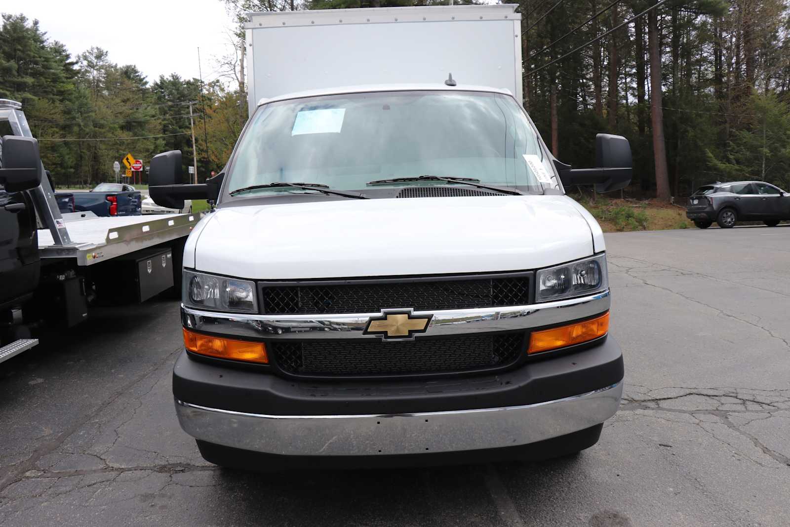 New 2025 Chevrolet Express 3500 - photo 6