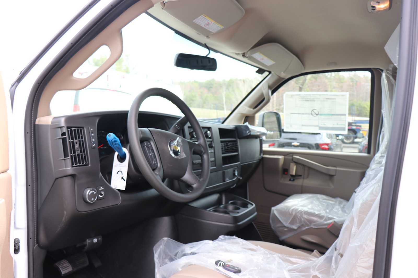 New 2026 Chevrolet Express 2500 - photo 5