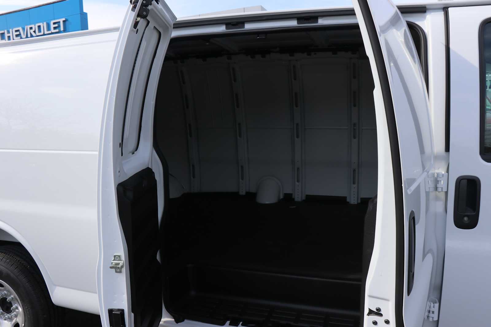 New 2026 Chevrolet Express 2500 - photo 9