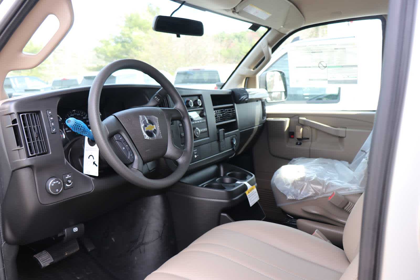 New 2026 Chevrolet Express 2500 - photo 7
