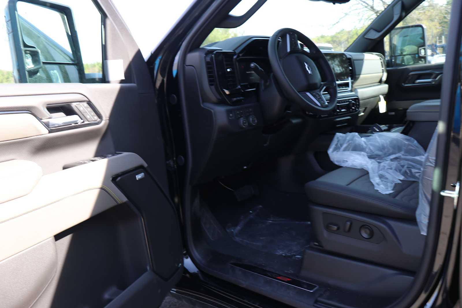 New 2026 Chevrolet Silverado 2500 - photo 5