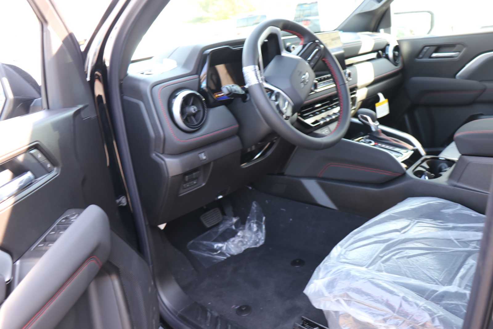 New 2026 Chevrolet Colorado - photo 5